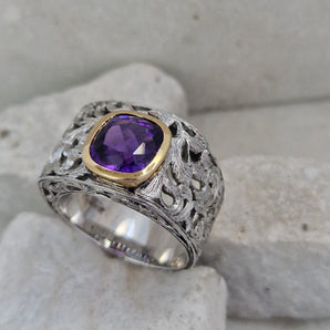 "The Charm of Florence: Gold and Silver Ring with Amethyst made with Florentine Style"