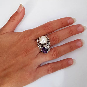 Silver Ring with Pearl and Amethyst