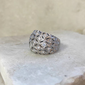 White Gold Ring with Natural Diamonds in "Florentine Style"